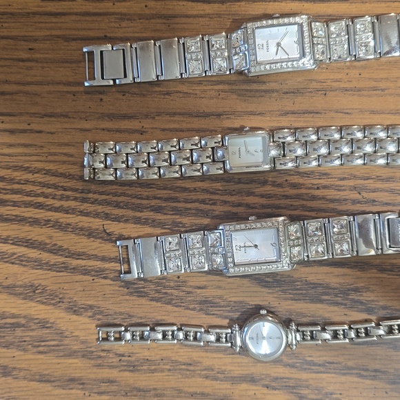Four Used Fossil Watches - Picture 2 of 13